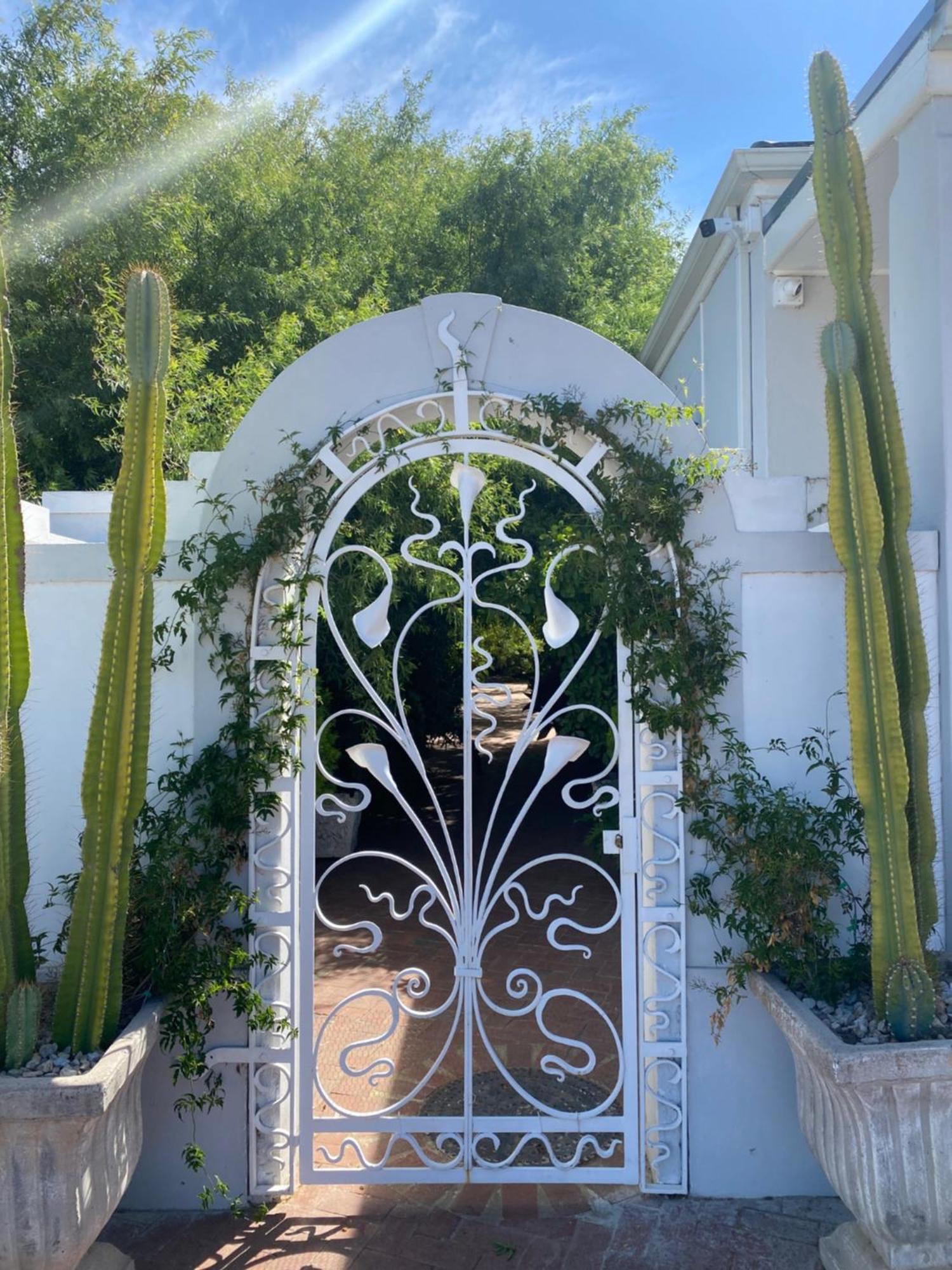 1 Royal Street Guesthouse ライビーク・カステール エクステリア 写真