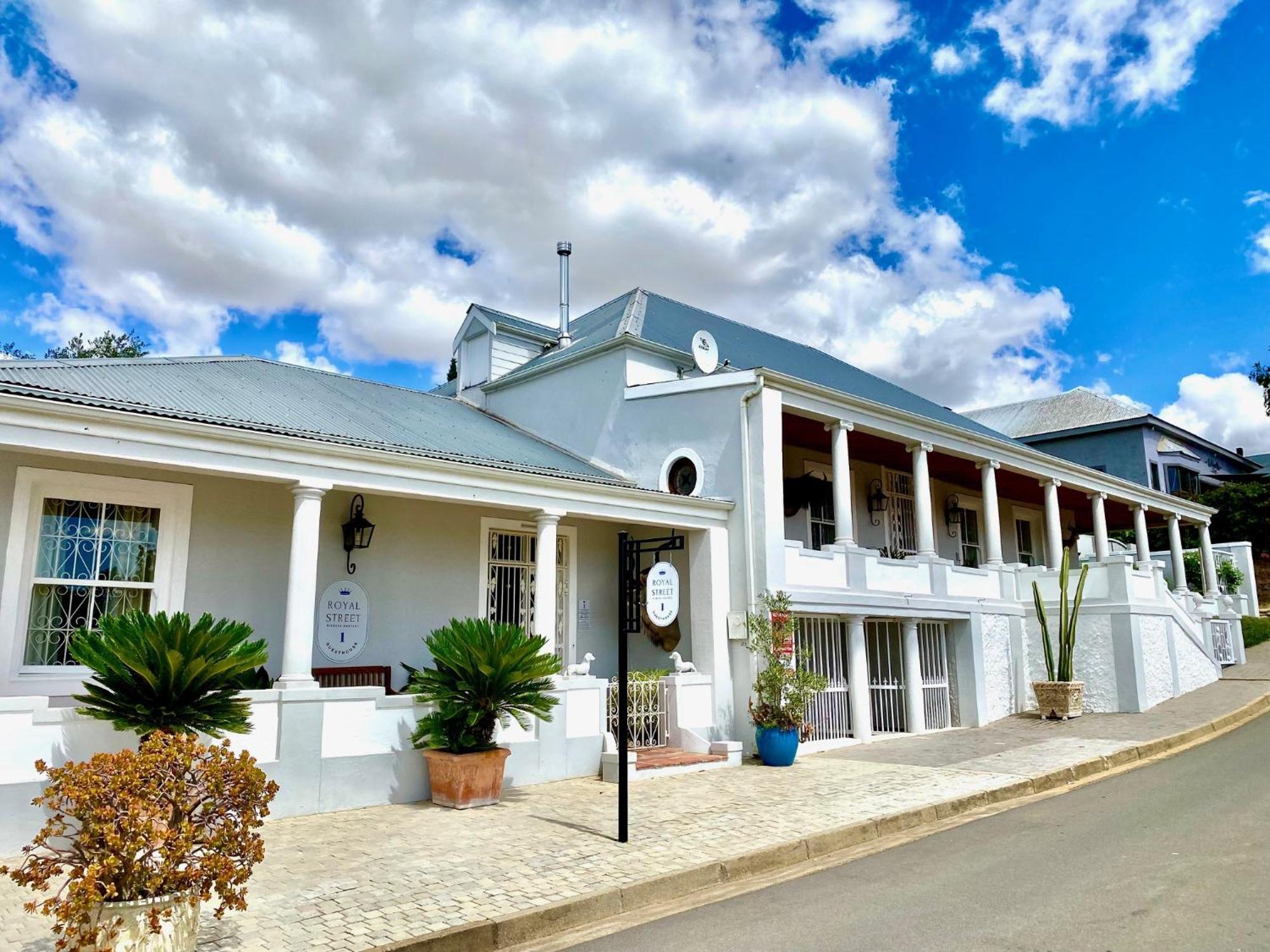 1 Royal Street Guesthouse ライビーク・カステール エクステリア 写真