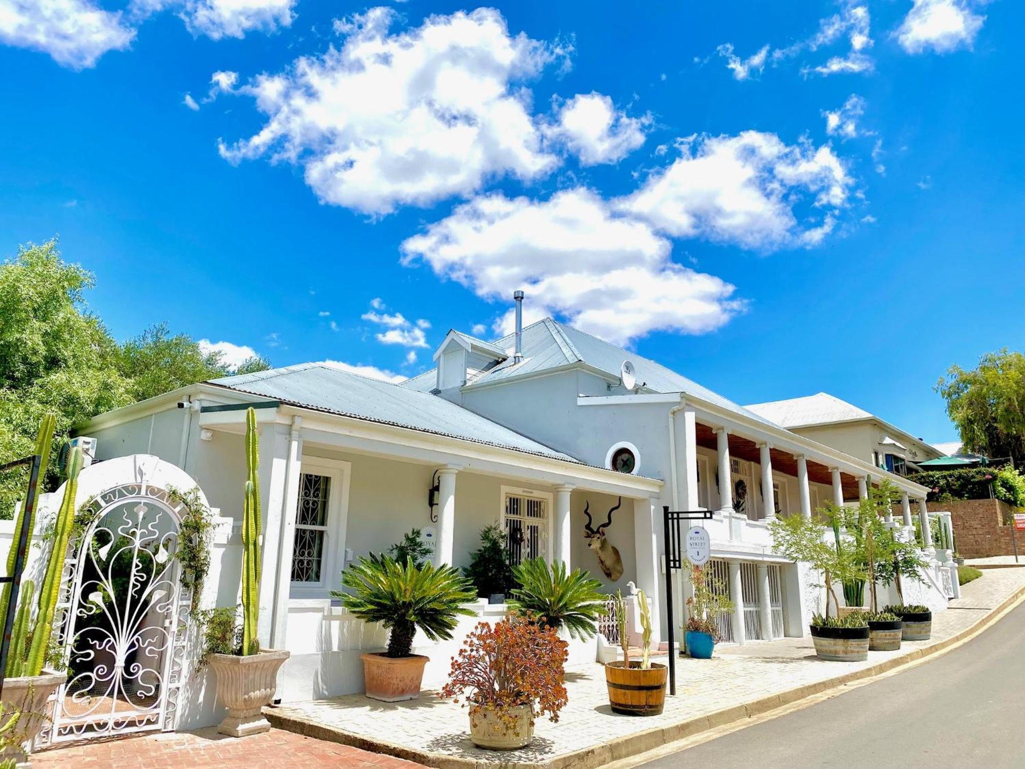 1 Royal Street Guesthouse ライビーク・カステール エクステリア 写真