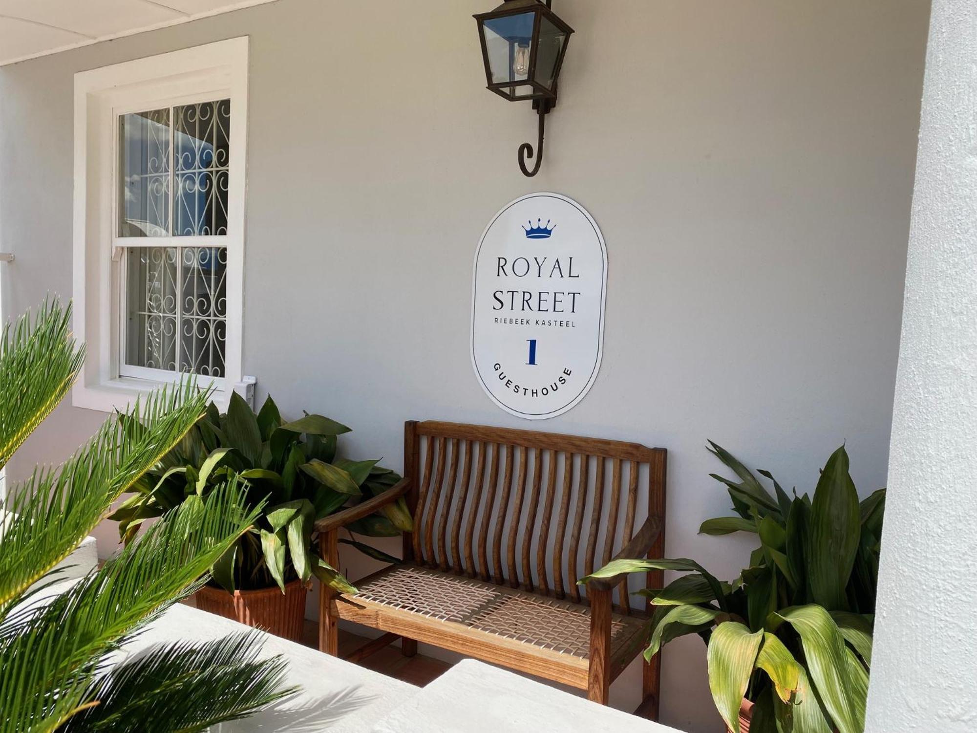 1 Royal Street Guesthouse ライビーク・カステール エクステリア 写真
